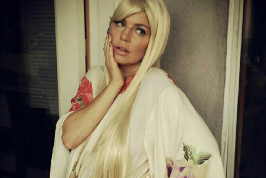 Fergie klär ut sig till Lindsay Lohan. Fergie klär ut sig till Lindsay Lohan.