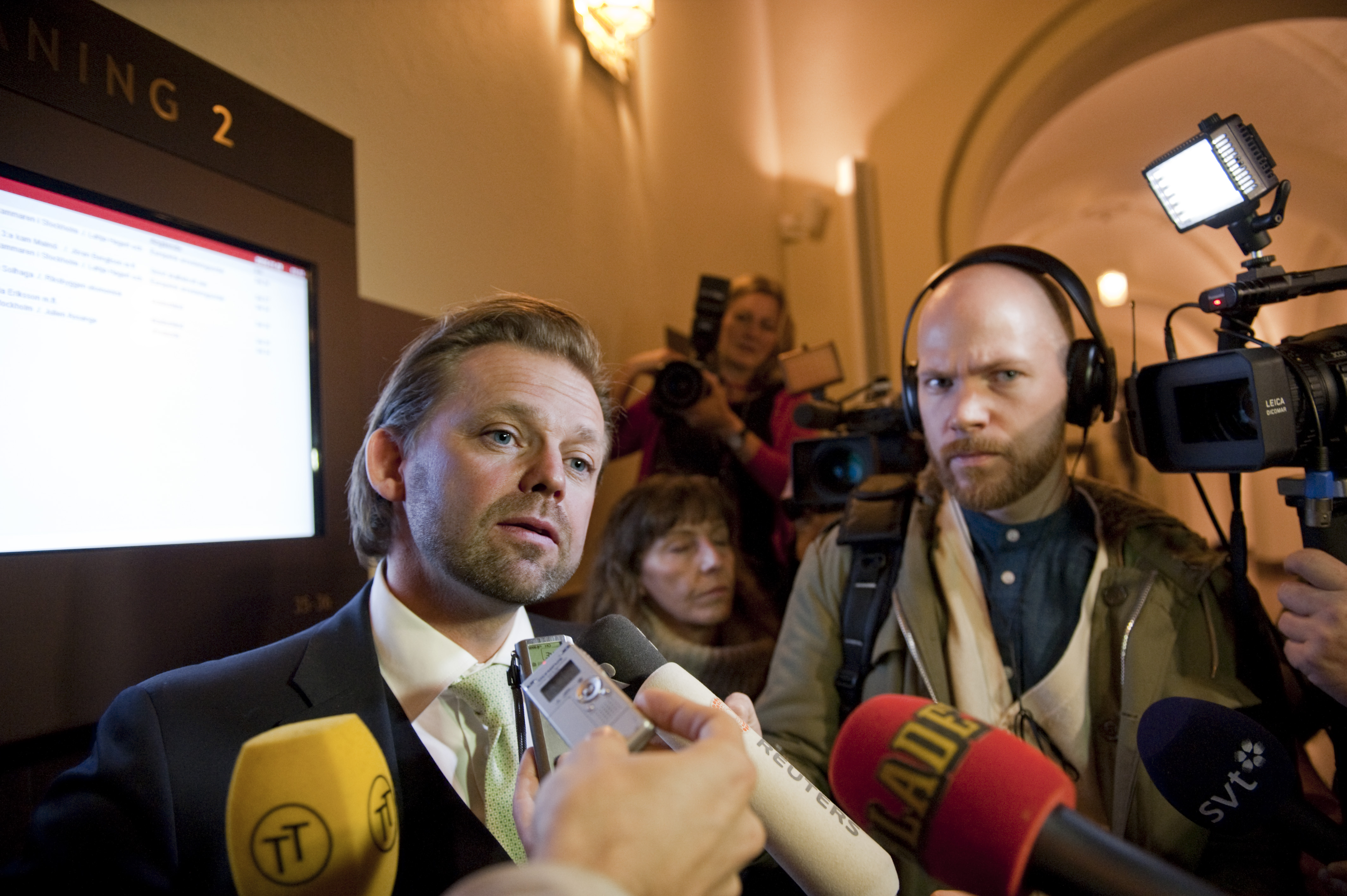 Björn Hurtig är Julian Assanges advokat i Sverige och kollega med Lapidus och Åkermark.
