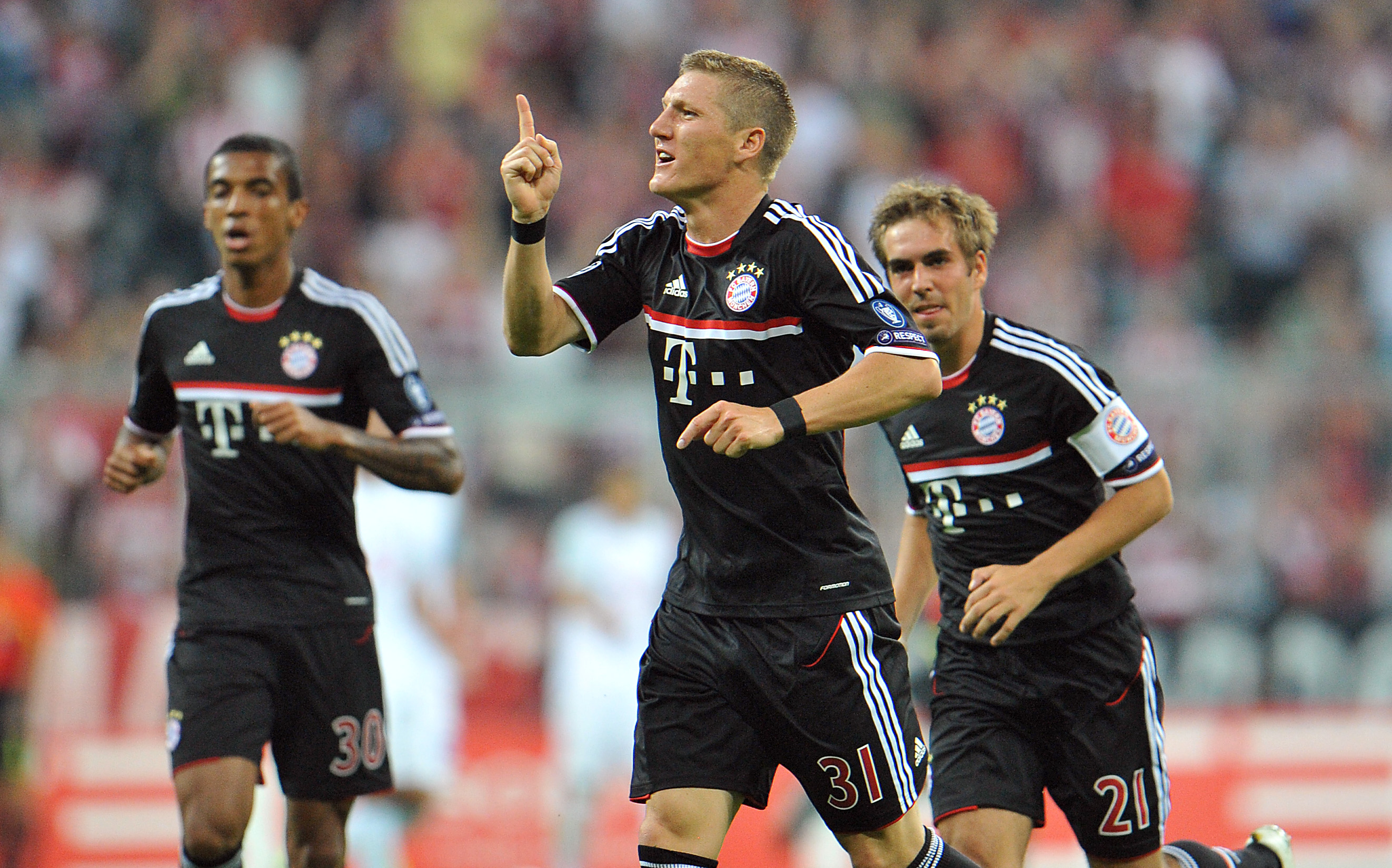 De tyska jättarna Bayern München fick kvala mot schweiziska Zürich för att ta sig till gruppspelet i Champions League.