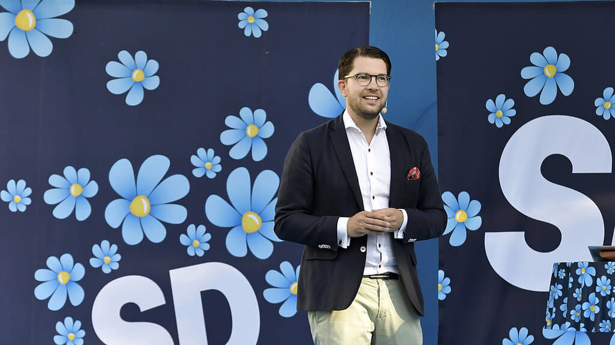 Jimmie Åkesson tror SD blir största parti i nästa val. 