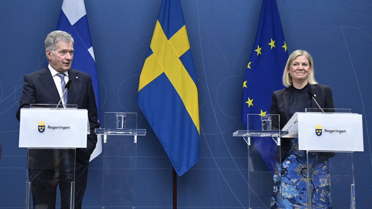 Finlands president Sauli Niinistö och statsminister Magdalena Andersson håller en gemensam pressträff.