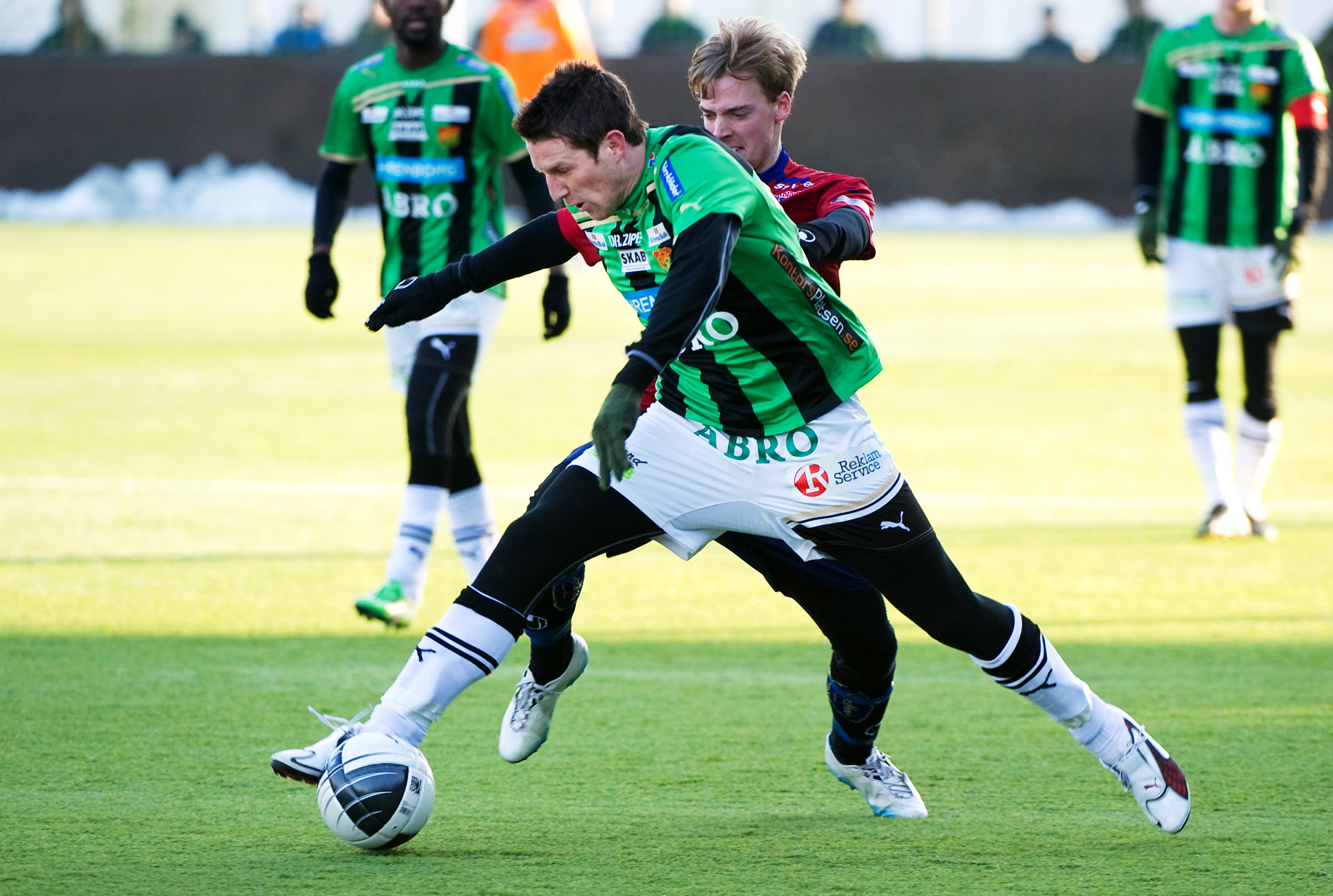 20. Kenneth Gustafsson, vänsterback. Betyg: 3/5. Ytterback som varit klubben trogen, detta blir elfte säsongen i Gais. Gör inget halvdant. 20. Kenneth Gustafsson, vänsterback. Betyg: 3/5. Ytterback som varit klubben trogen, detta blir elfte säsongen i Gais. Gör inget halvdant.