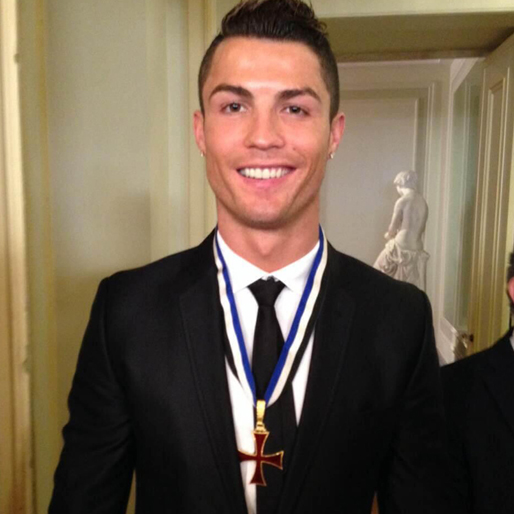 Cristiano Ronaldo får en fin utmärkelse. Cristiano Ronaldo får en fin utmärkelse.