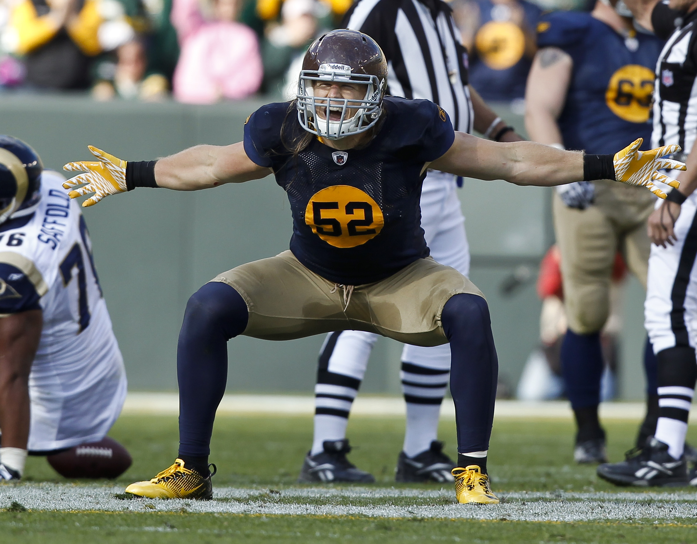 Clay Matthews fortsätter att briljera som outside linebacker i ett annars rätt taffligt Packers-försvar.