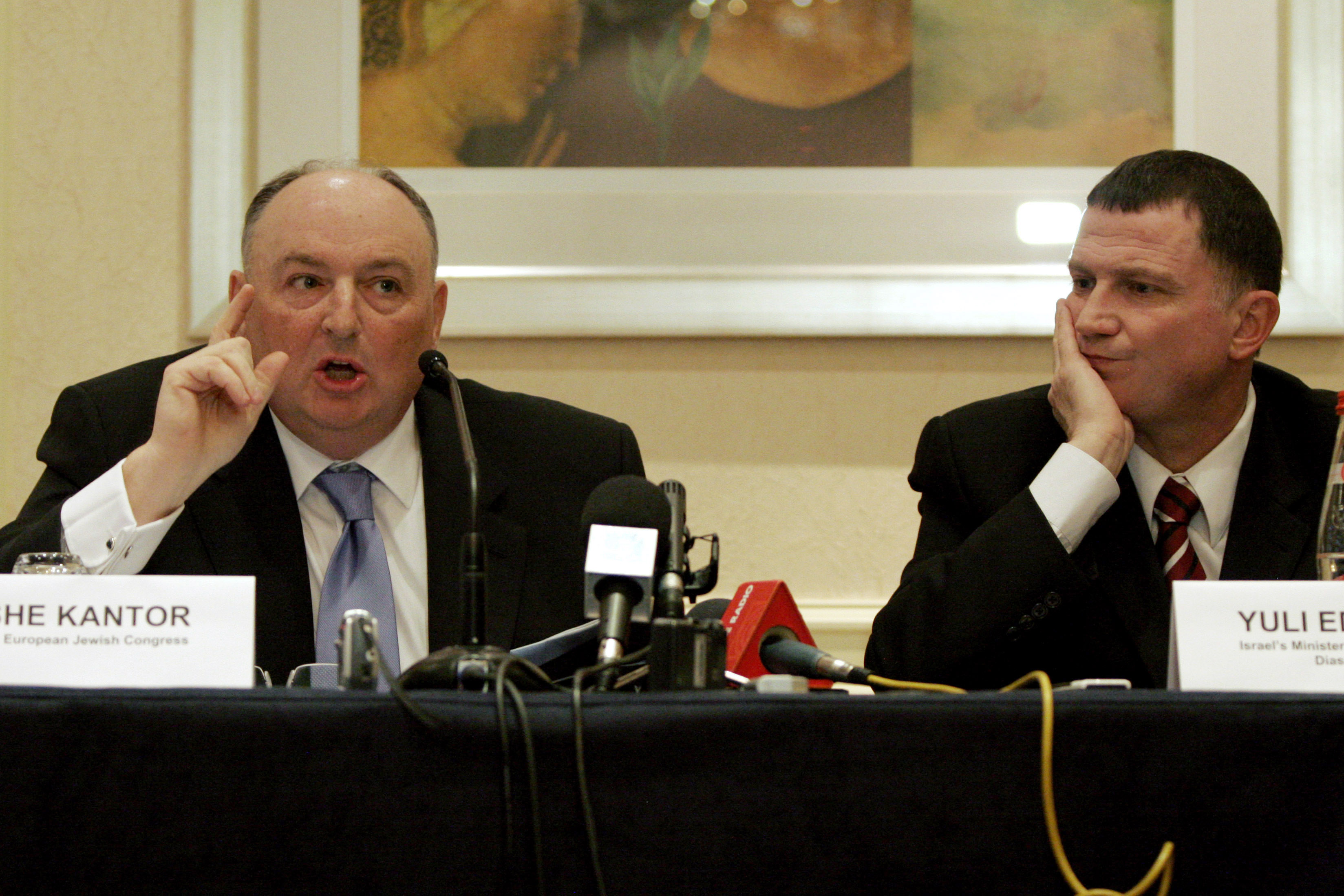 Yuli Edelstein till höger. Till vänster, presidenten för Europeiska judiska kongressen, Moshe Kantor.