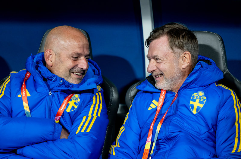 Förbundskapten Peter Gerhardsson och assisterande förbundskapten Magnus Wikman har jobbat i hop med damlandslaget sedan 2017. Snart skils deras vägar. Arkivbild.