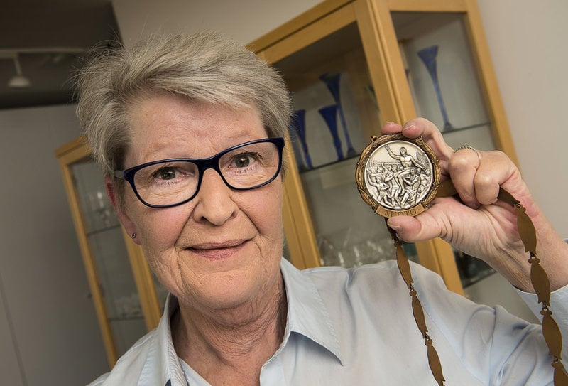 Simlegendaren Jane Cederqvist var 15 år när hon vann OS-silver 1960. Det gjorde henne till tidernas yngsta bragdmedaljör. Arkivbild.