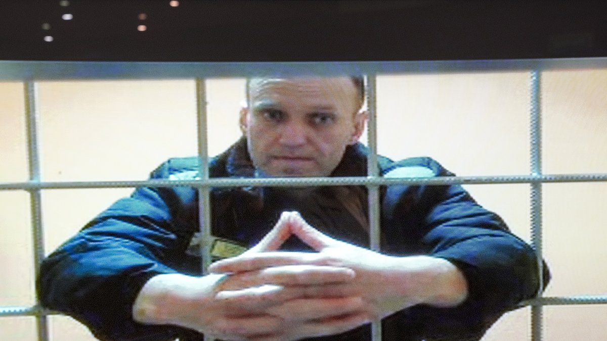 Ryska åklagare kräver 20 års fängelse för Navalnyj
