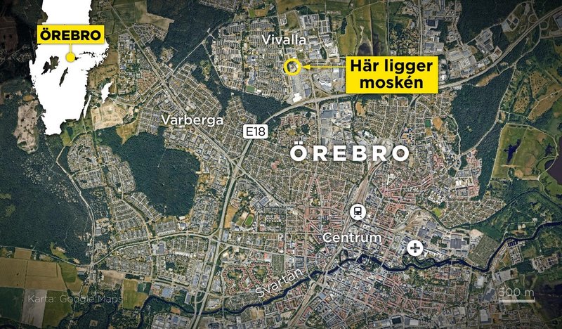 Två personer har skadats vid en skottlossning i anslutning till en moské i Örebro.
