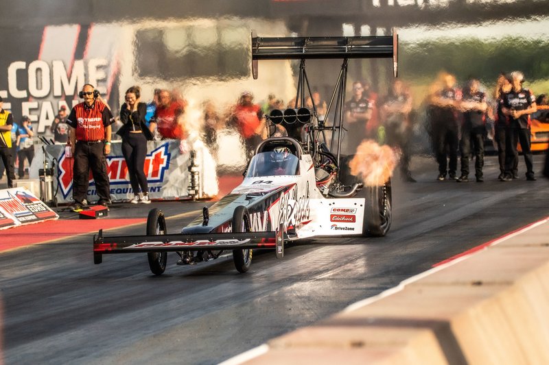 Ida Zetterström kör dragracing i klassen Top Fuel. Foto: Pressbild Ida Zetterström kör dragracing i klassen Top Fuel. Foto: Pressbild