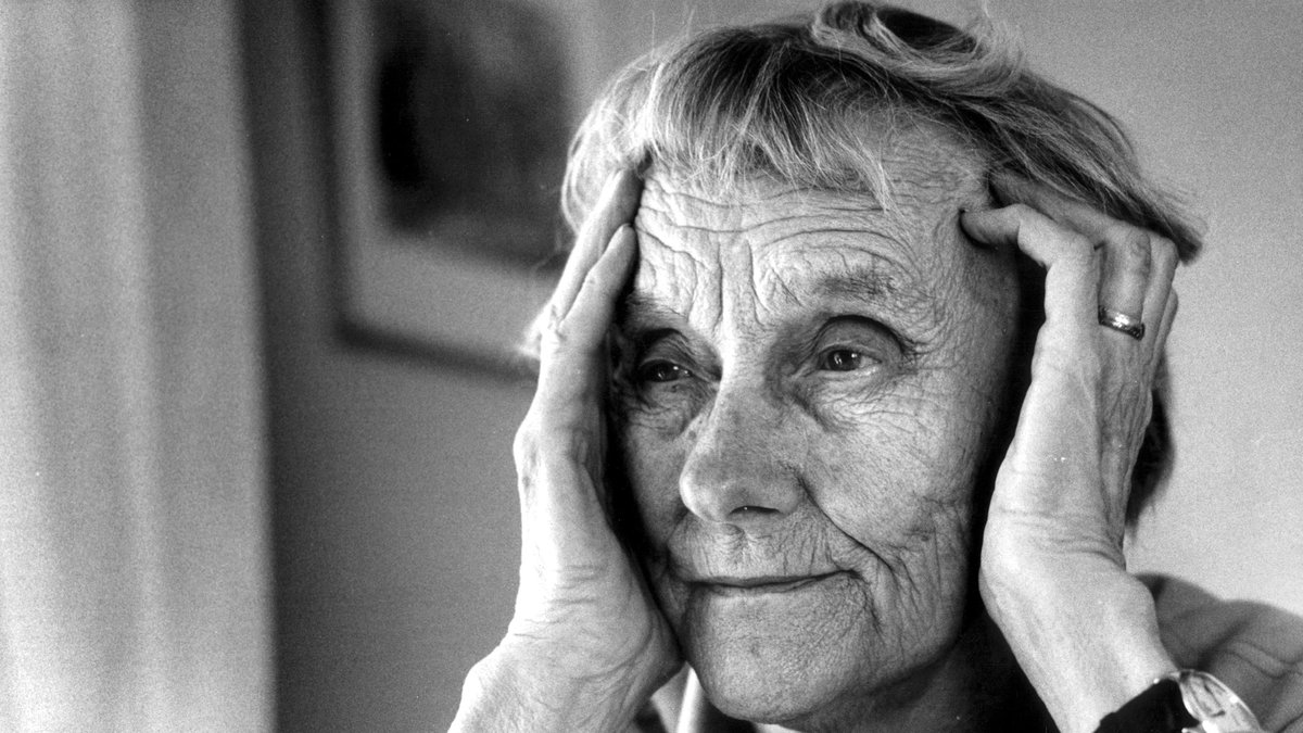 Astrid Lindgren var inte bara hela Sveriges sagotant, hon var också en kvinna som vågade stå upp för sina åsikter. 
