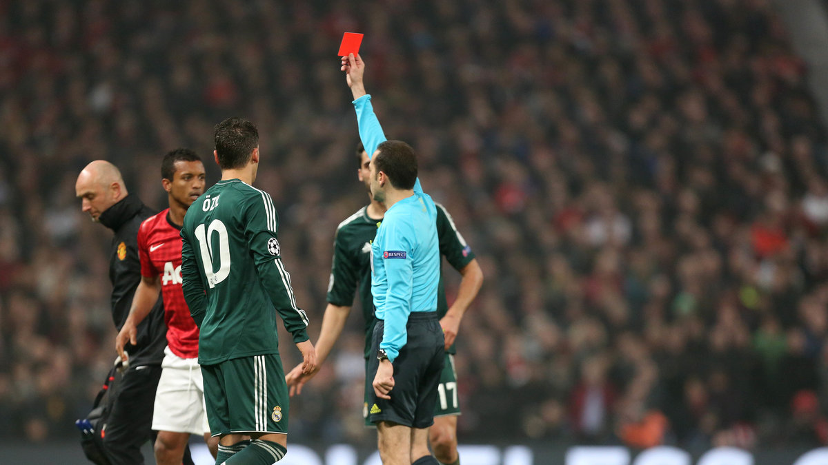Det röda kortet blev starten för en tung uppförsbacke för United.