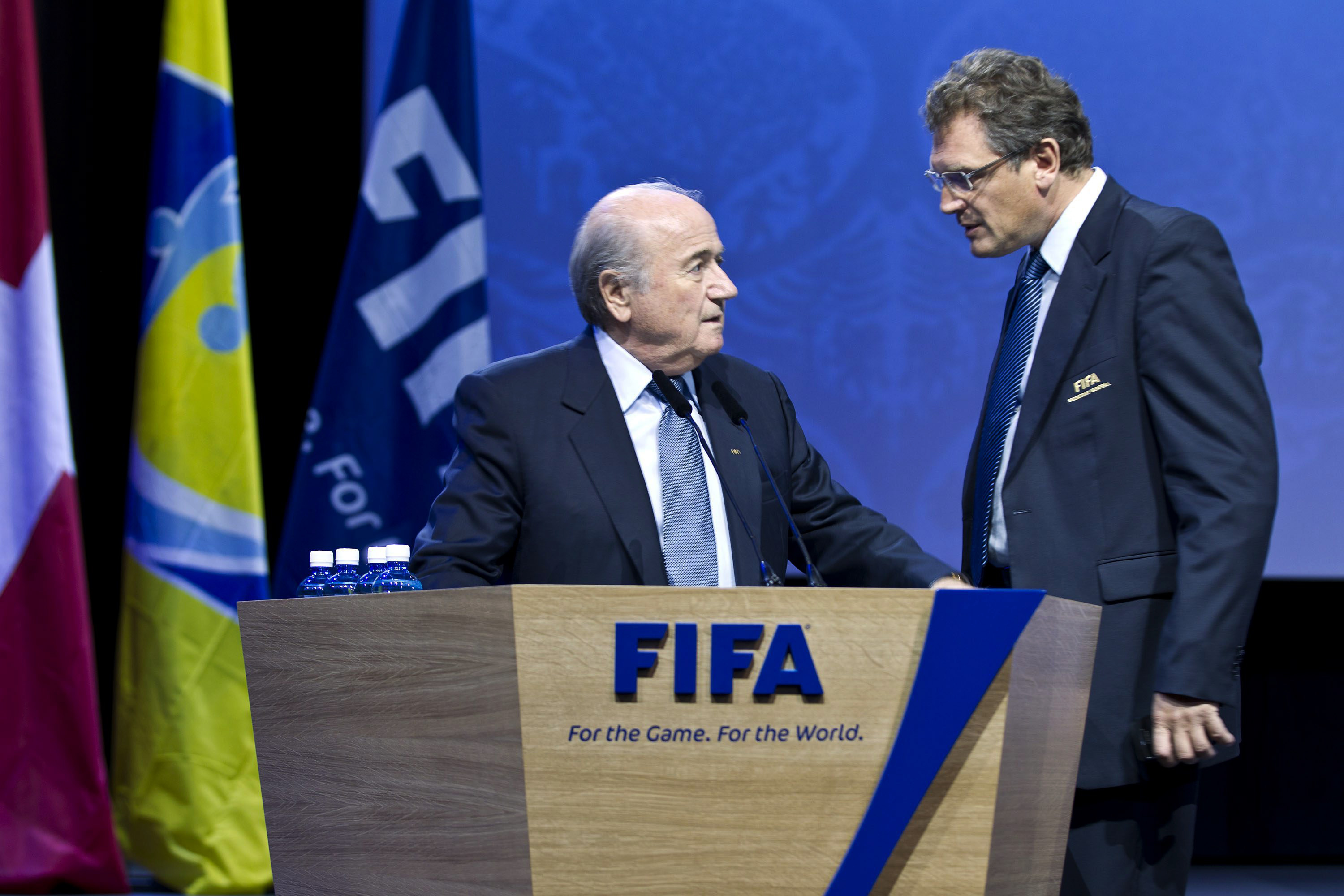 "Vi är alla en enda stor Fifa-familj", säger Blatter.