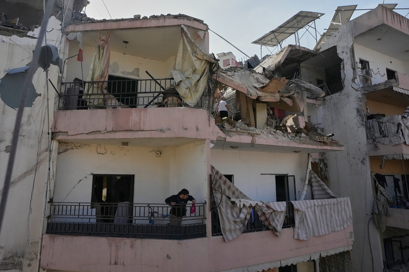 Förödelse i den libanesiska hamnstaden Sidon efter en tidigare israelisk attack.