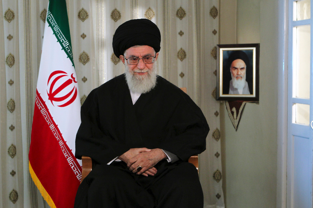 Irans ayatollah, Ali Khamenei, återfinns också bland de hundra.