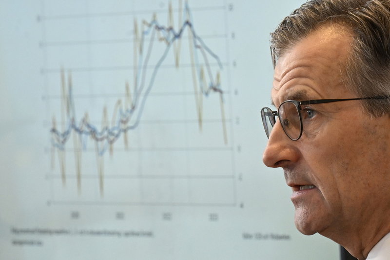 Riksbankschef Erik Thedéen utesluter inte fler räntehöjningar. Arkivbild.