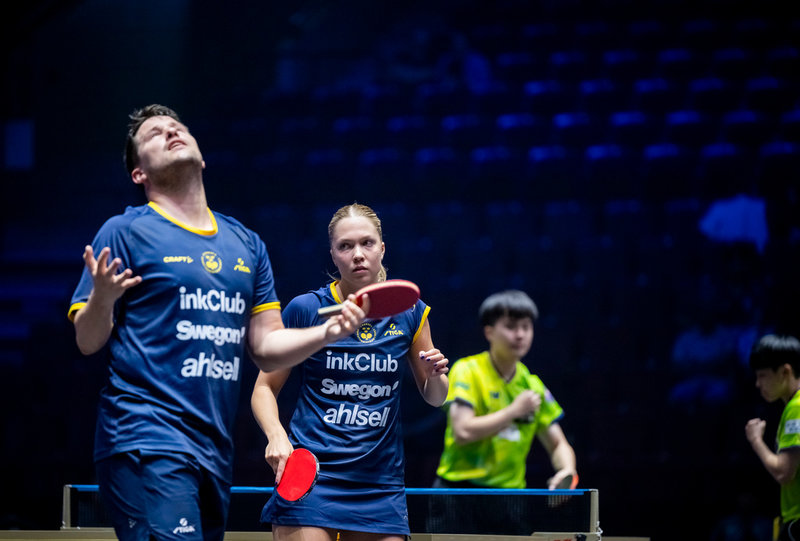 Kristian Karlsson och Christina Källberg tisdagskvällens match i mixeddubbel och är ute ur turneringen i Malmö. 