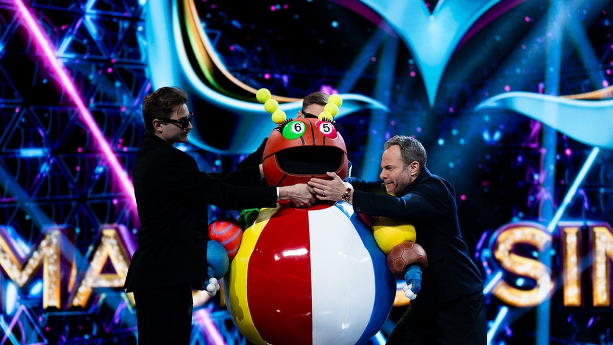 Knasbollen avslöjad: Anna Book var 80-talsikonen bakom masken i Masked Singer — image 1