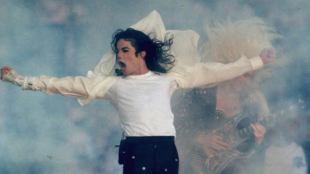 Michael Jackson uppträder under Super Bowl 1993. 