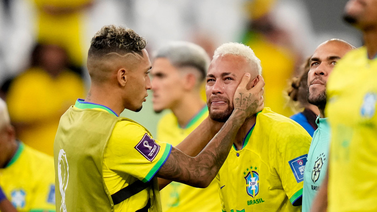 Brasiliens Neymar var förkrossad efter VM-kvartsfinalen mot Kroatien.