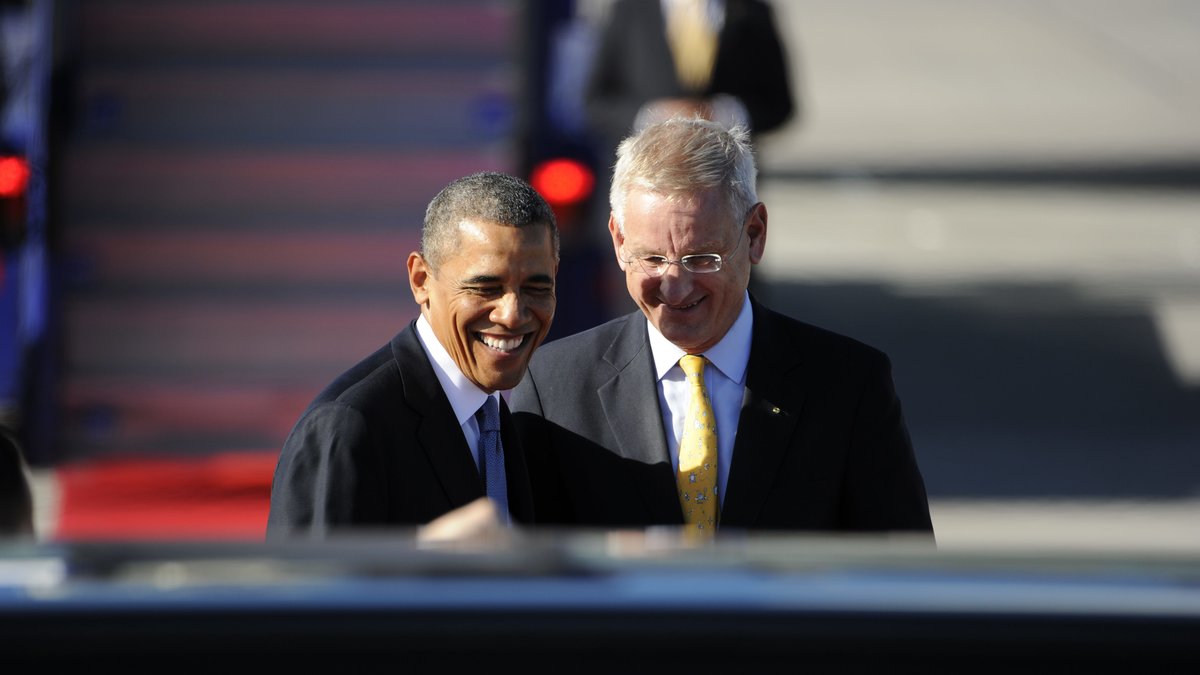 Barack Obama och Sveriges utrikesminister Carl Bildt på Arlanda flygplats.
