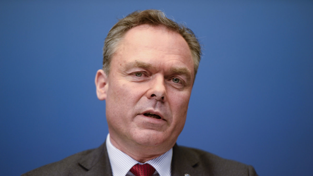 Jan Björklund (FP), utbildningsminister: 1 535 300 kronor.