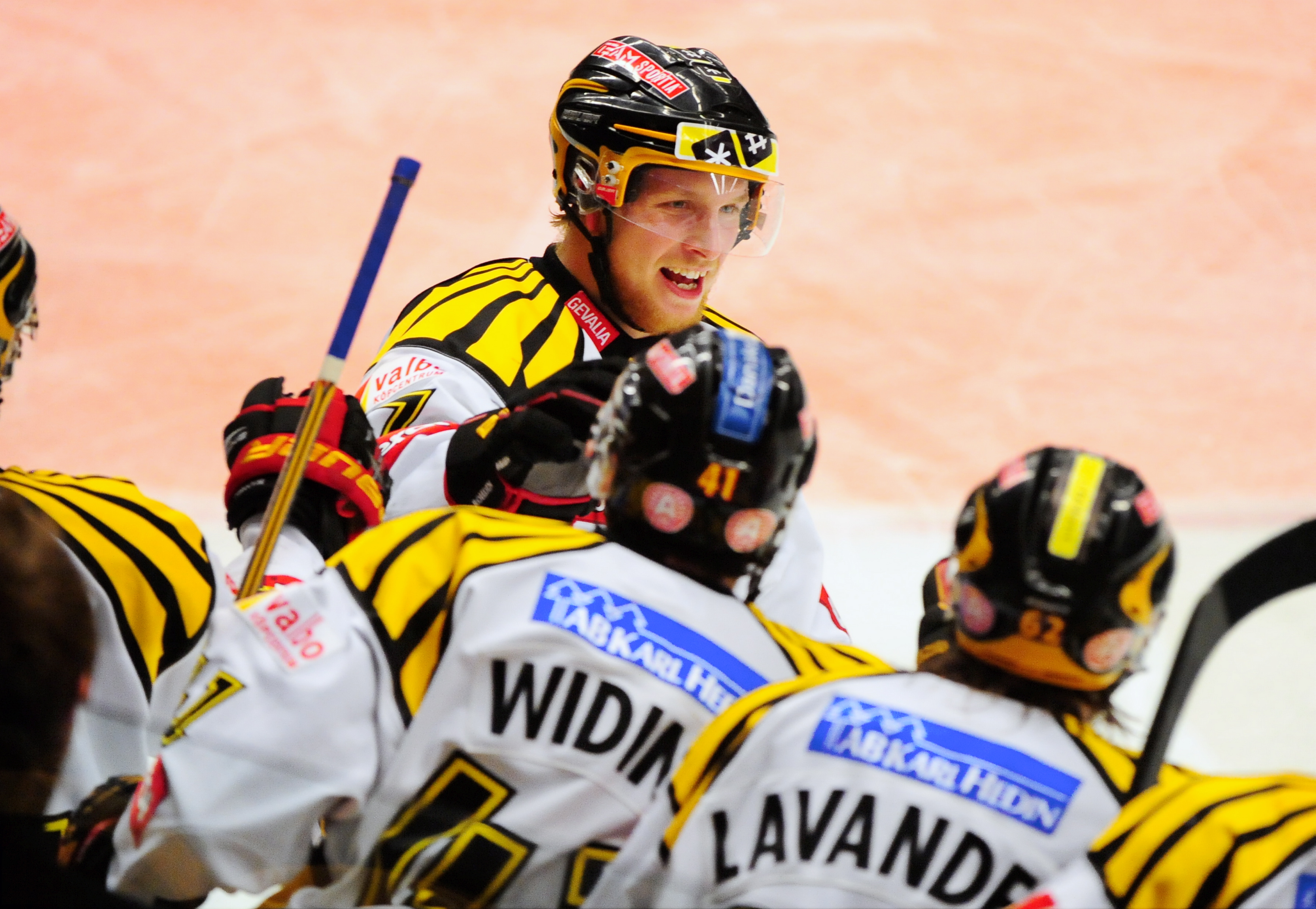 Rhodin blev precis som Silfverberg tvåmålsskytt i den målrika tillställningen. Rhodin blev precis som Silfverberg tvåmålsskytt i den målrika tillställningen.