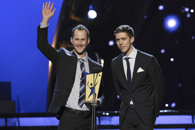 Längdskidåkarna Marcus Hellner och Anders Södergren tog emot utmärkelsen "årets lag" som gick till svenska herrstafettlaget .
