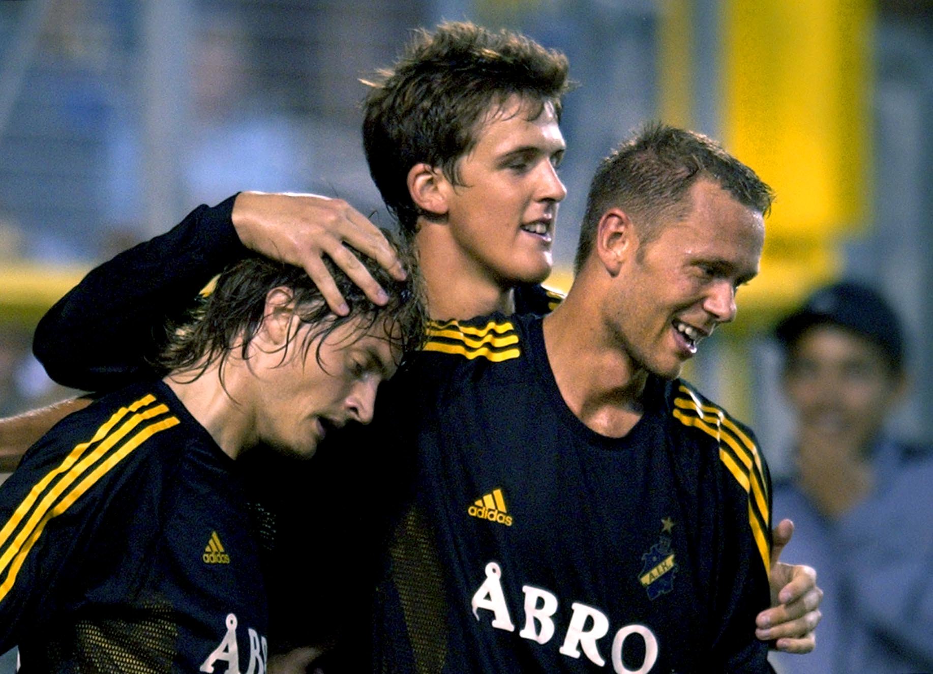 Överflöd av AIK-legendarer på denna bild från 2002.
