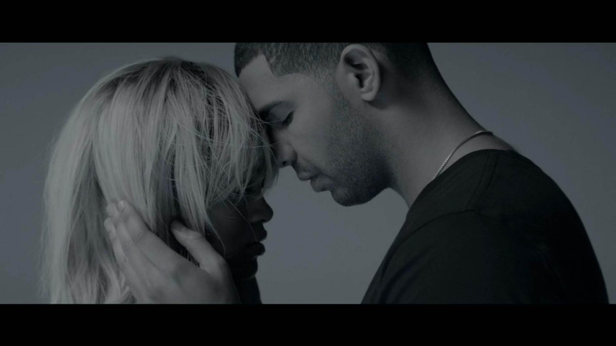 Rihanna har kommit över Chris och det skvallras om att Drake är hennes nya kärlek.