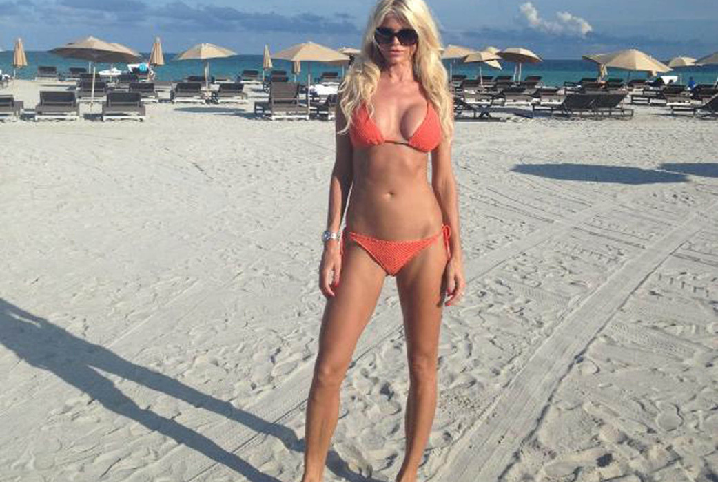 Ännu en dag, ännu en bikini. Ännu en dag, ännu en bikini.