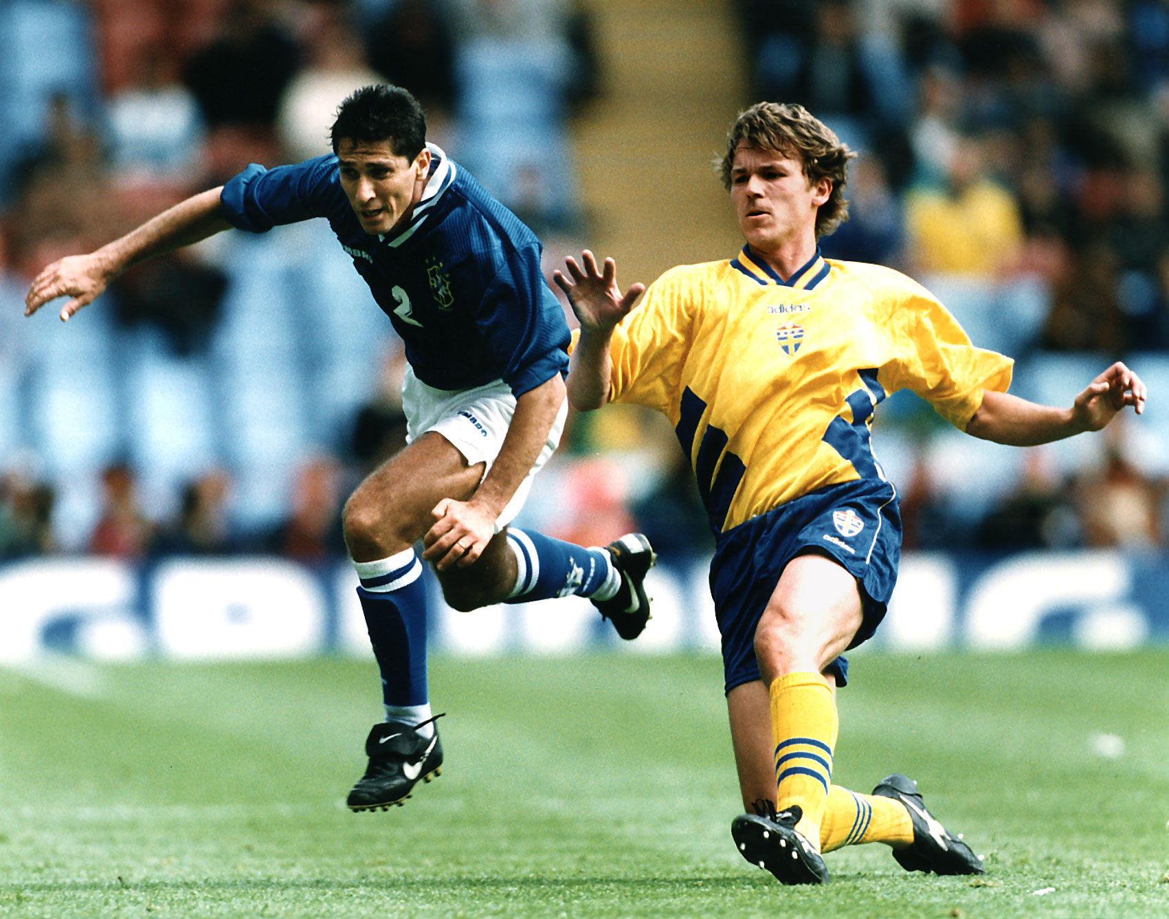 Dessutom var "Erling" med och vann VM-brons med Sverige 1994.