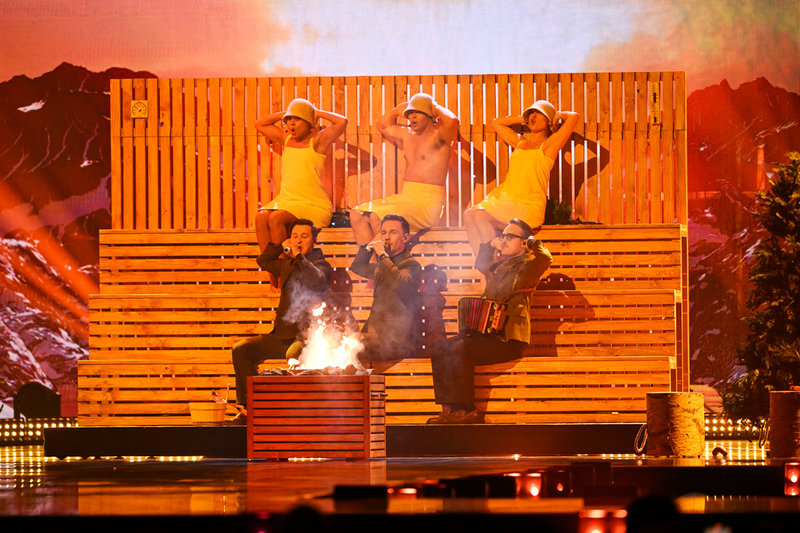 KAJ och bastun var favorittippade i Eurovision.