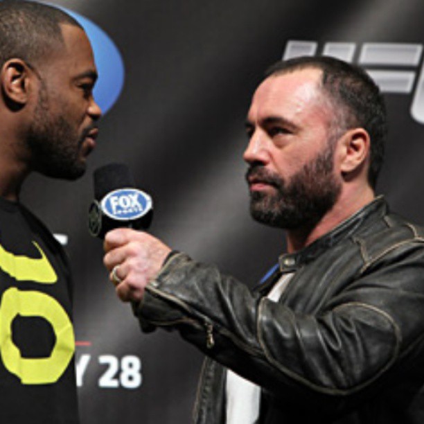 UFC-kommentatorn Joe Rogan har upprepade gånger hyllat Gustafsson efter det han lyckats åstadkomma i Octagonen. För er som inte är insatta i UFC-världen kan vi berätta: ja det är en big deal. UFC-kommentatorn Joe Rogan har upprepade gånger hyllat Gustafsson efter det han lyckats åstadkomma i Octagonen. För er som inte är insatta i UFC-världen kan vi berätta: ja det är en big deal.