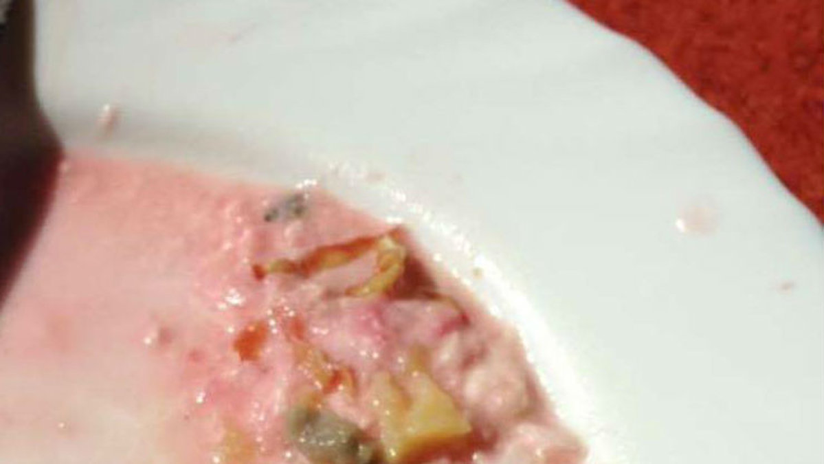 Pocherad fiskfilé toppad med smörfrästa rödbetor och savoykål, serverad med potatis. En rätt som låter oerhört god i teorin, men som inte riktigt levererade i praktiken på Rudbeckianska gymnasiet i Västerås.