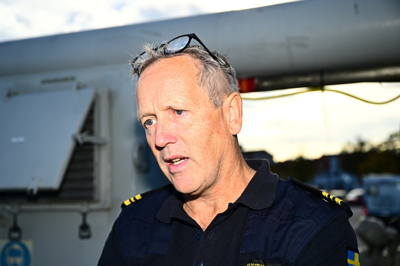 Jan-Eric Antonsson, överstyrman på kustbevakningsfartyget Amfitrite, hade en hektisk vecka efter detonationerna.