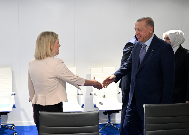 Sveriges statsminister Magdalena Andersson (S) och Turkiets president Recep Tayyip Erdogan vid Natoländernas toppmöte i Madrid.