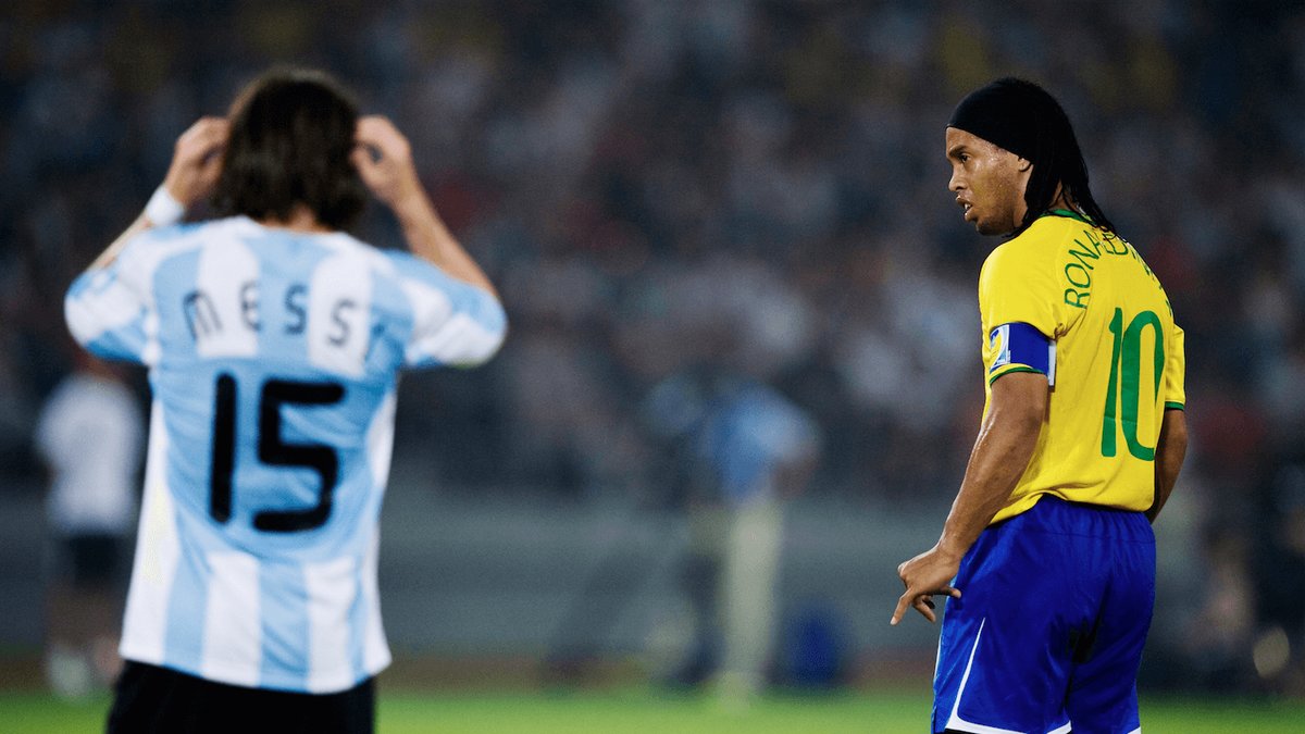 Här spelade han mot sin lagkamrat Ronaldinho.