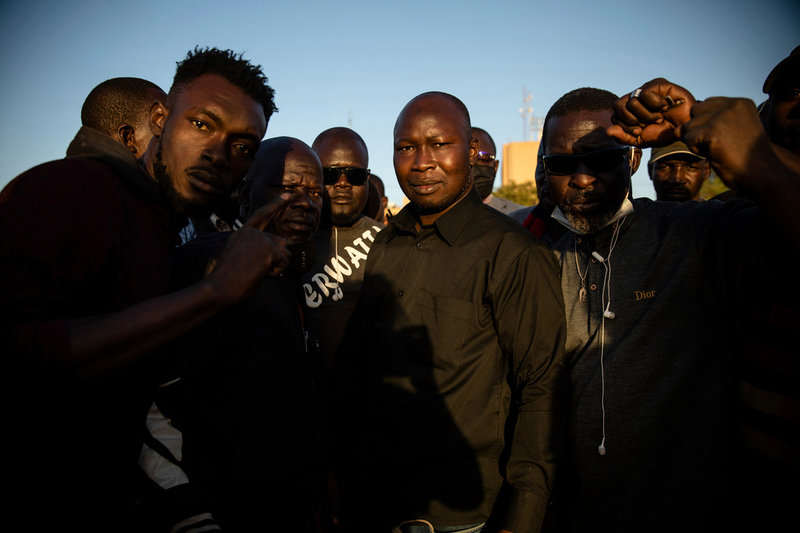 Januari i år. Aktivisten Mamadou Drabo, som leder Rädda Burkina Faso-rörelsen, har precis berättat för en folksamling på Place de la Nation i huvudstaden att militären Paul-Henri Damiba tagit makten i landet.