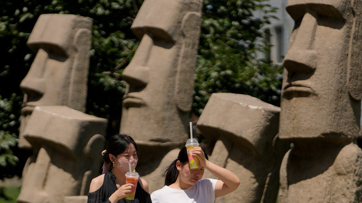 Asien hukar under extrem värme: