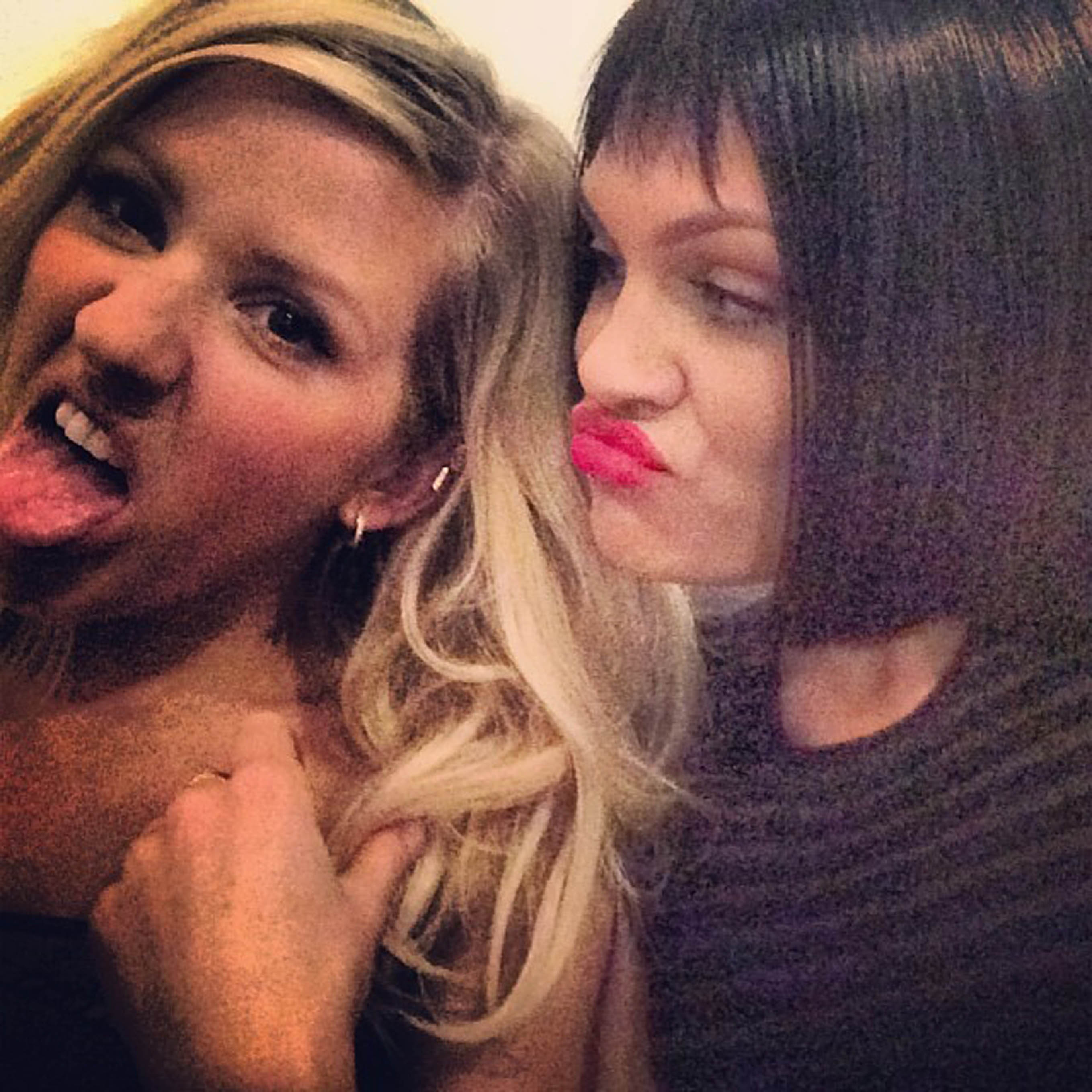 Ellie Goulding instagrammade att hon hittat Jessie J. Ellie Goulding instagrammade att hon hittat Jessie J.
