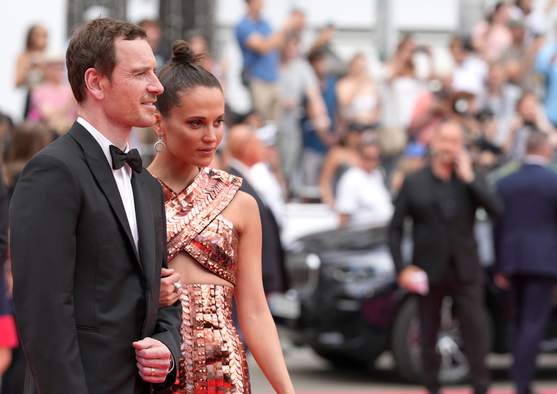 Michael Fassbender och Alicia Vikander är nyblivna föräldrar och bor sedan flera år i Portugal. Bild från Cannes förra året.