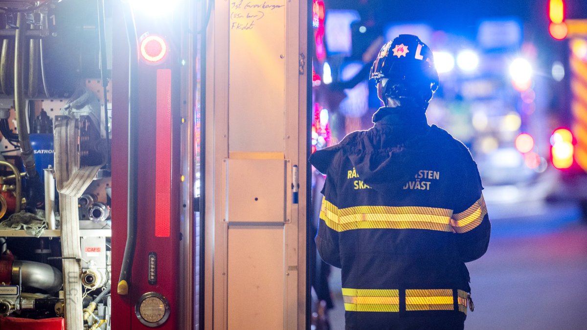 Person hittad död efter villabrand