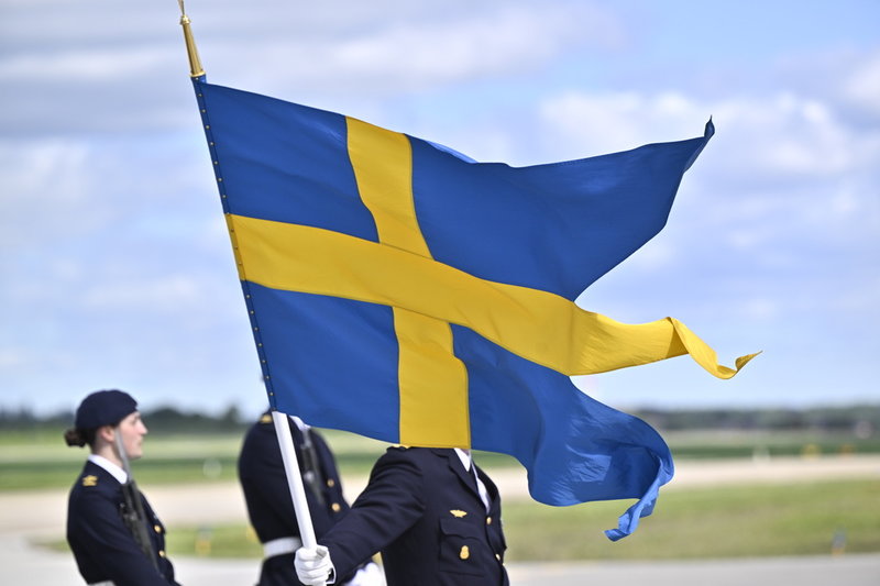 Soldater förbereder sig på Upplands flygflottilj F16 i Uppsala.