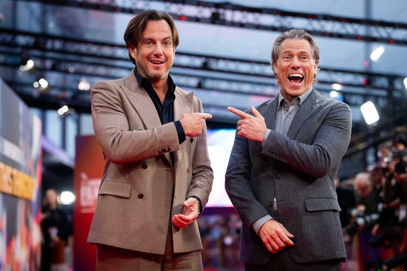 Will Arnett tillsammans med John Bishop inför Londonpremiären på filmen. 