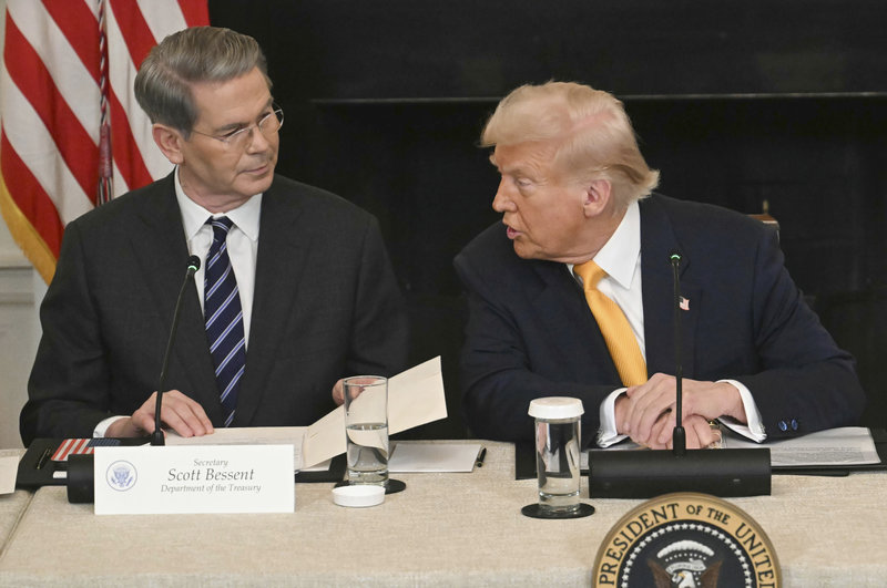 President Donald Trump och finansministern Scott Bessent. Foto: AP/TT President Donald Trump och finansministern Scott Bessent. Foto: AP/TT