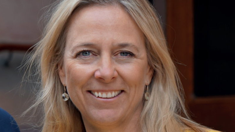 Alexandra Ridderstad, vd för Jobbsprånget, vill att även ukrainska flyktingar ska ha möjlighet till praktik som en väg in på arbetsmarknaden.