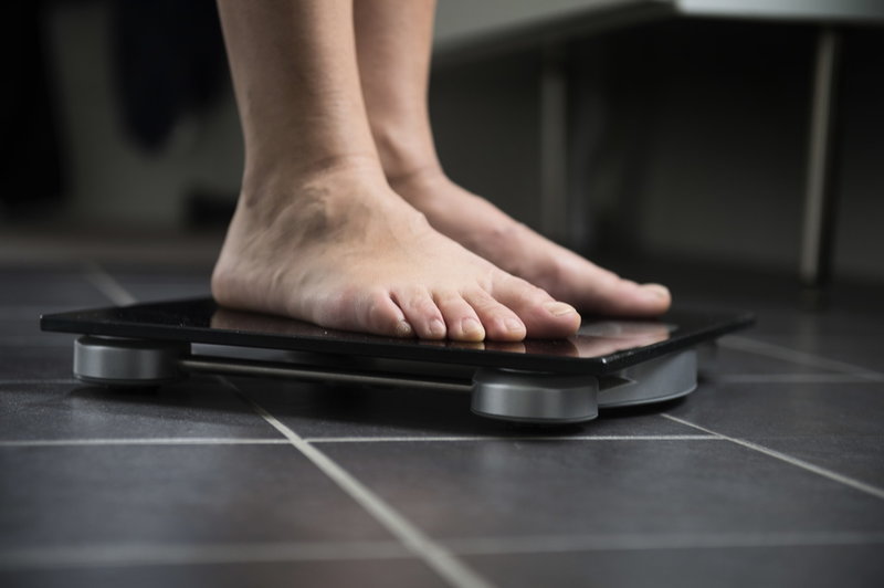 Vissa normalviktiga löper förhöjd risk för sjukdomar och tillstånd som brukar kopplas till övervikt. Forskare försöker hitta nya metoder för att ringa in gruppen. Arkivbild. Foto: Fredrik Sandberg/TT