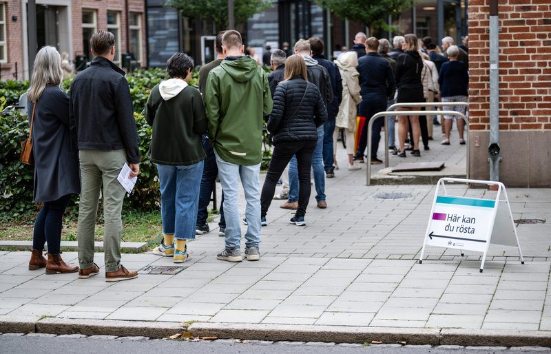 Utanför Fågelbacksskolan i Malmö ringlade köerna tidvis långa under valdagen. Valdeltagandet gick ned för första gången på flera val.