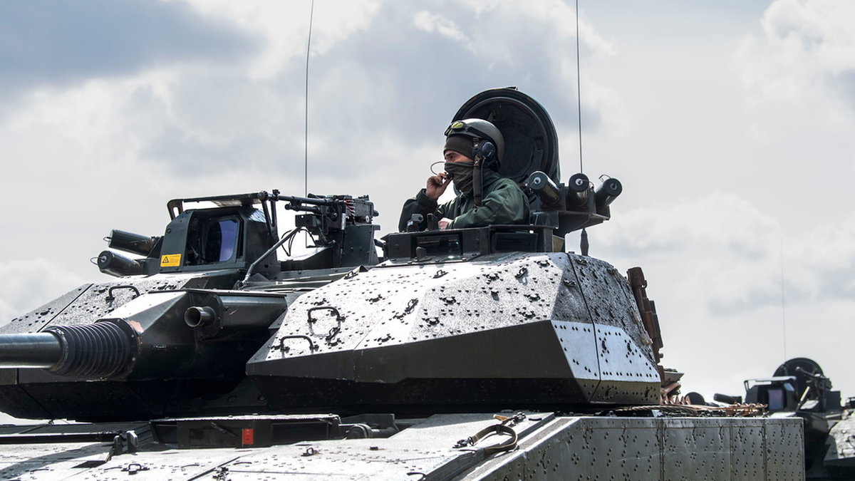 De ukrainska soldaterna och fordonen befinner sig nu på hemlig ort i Ukraina i väntan på att operationen ska inledas.